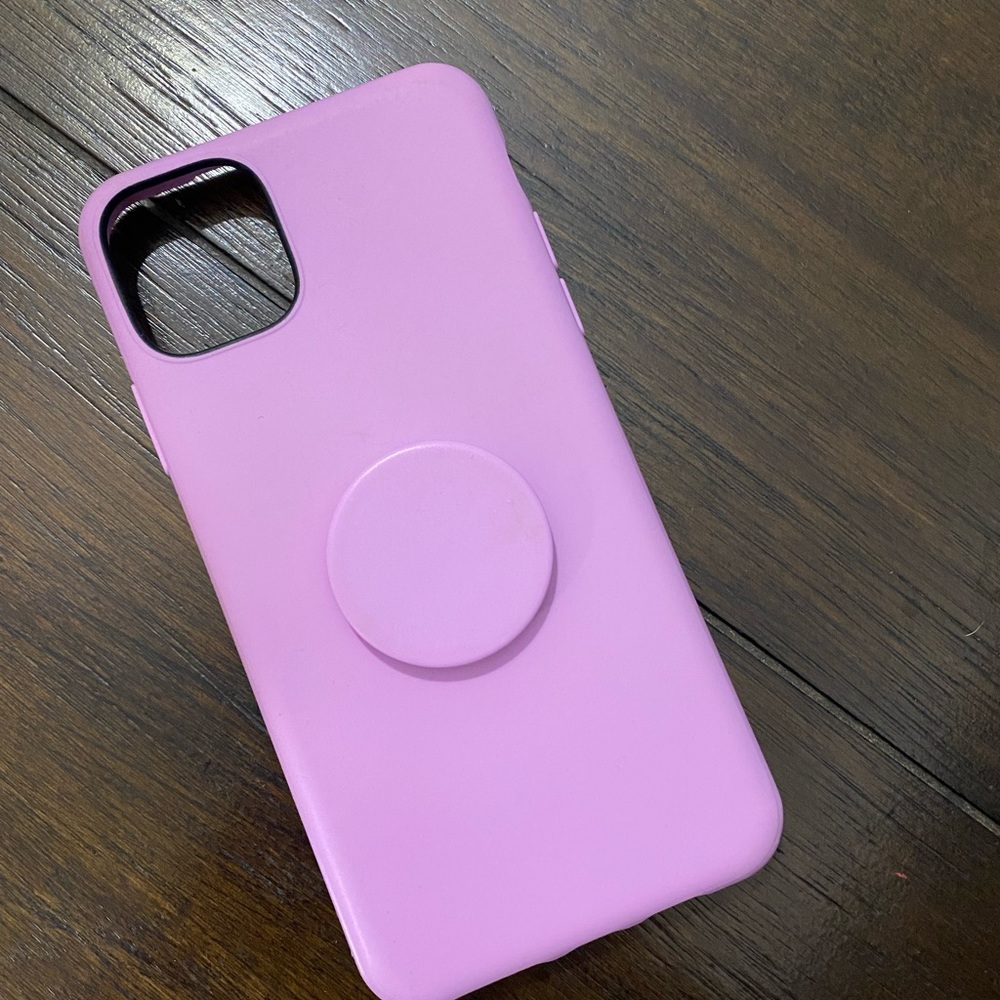 iPhone 11 Pro Max pop socket case